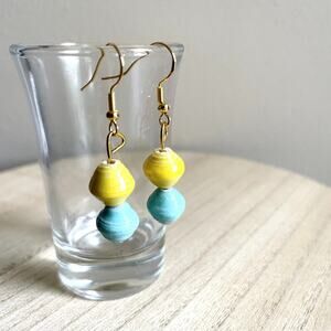 Monique Beaded Earrings NWT handmade metallic delicate lightweight vintage state